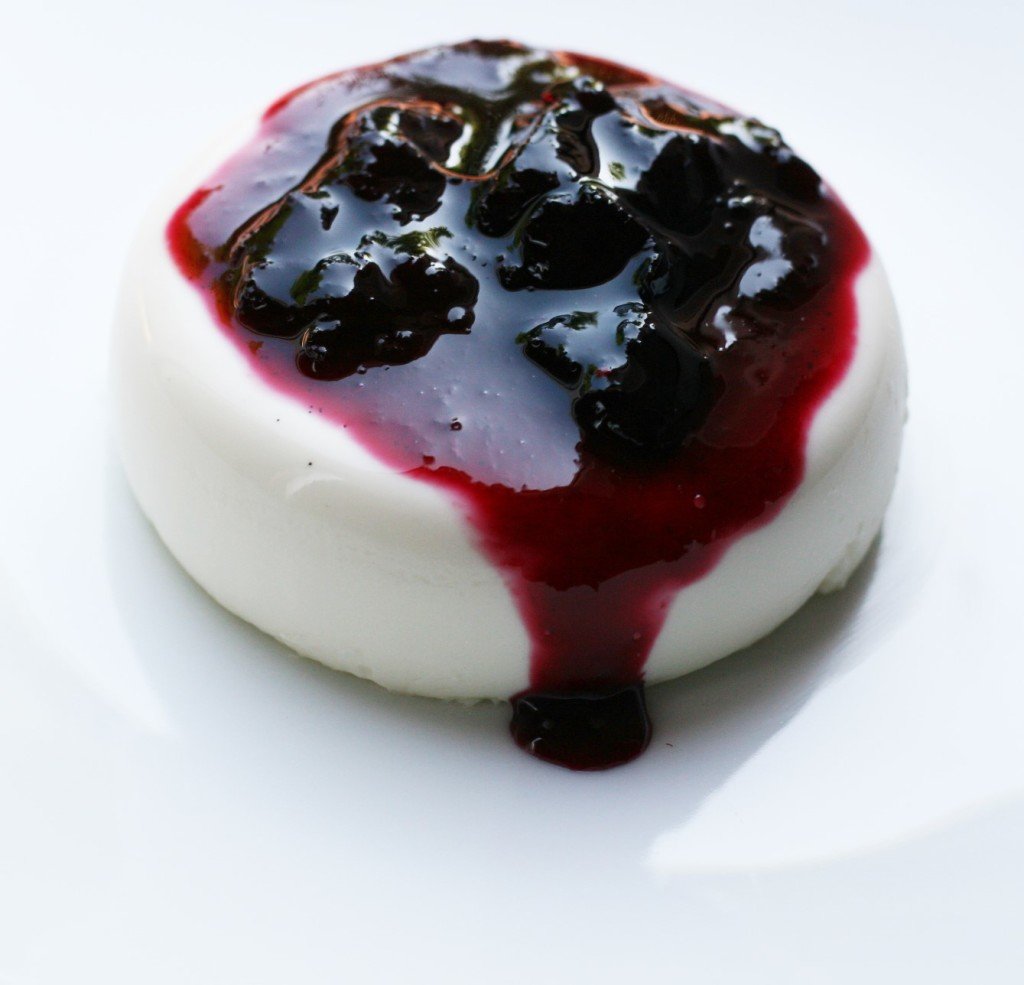 White Chocolate Vanilla Bean Panna Cotta (19)