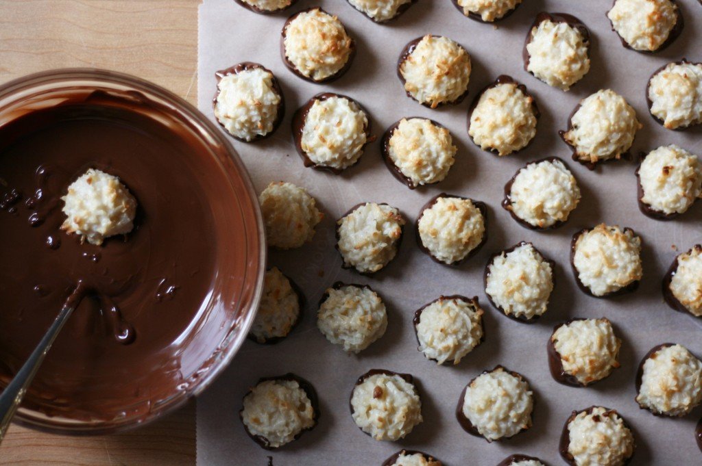 Coconut Macaroons (12)