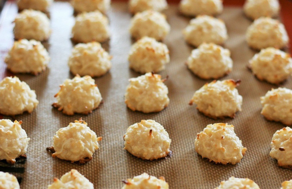 Coconut Macaroons (8)